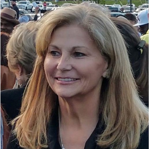 Meet your Posher, Andrea jameson - Picture 3 of 16